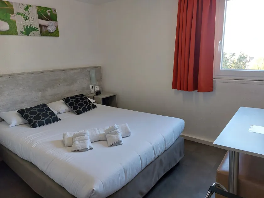 Brit Hotel Bosquet Carcassonne Cité - Image 1