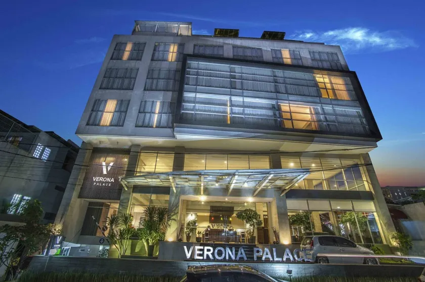 Verona Palace Hotel Bandung - Image 1