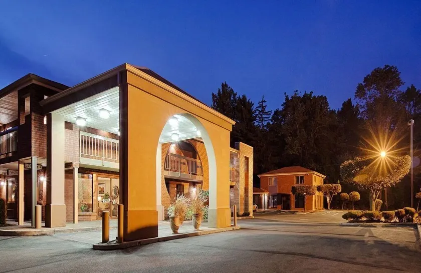 MHO INN and SUITES - Image 1