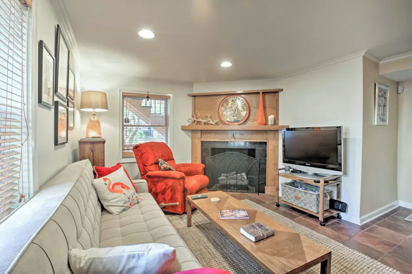 4 Mi to French Quarter: NOLA Apt w/ Garden Patio - Image 1