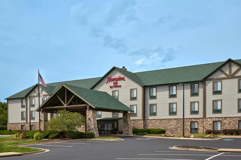 Hampton Inn Kansas City The Legends - Image 1