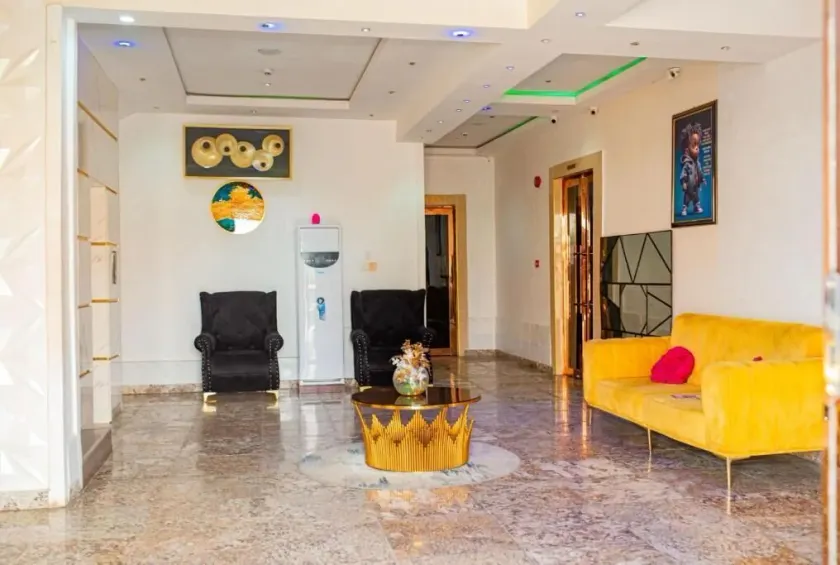 CHINBELL LUXURY HOTEL & SUITES  - Lobby