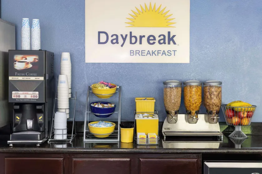 Days Inn by Wyndham Wurtsboro - Image 1