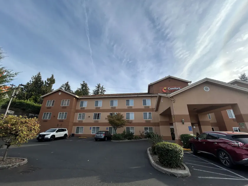 Comfort Suites Portland Southwest - Image 1