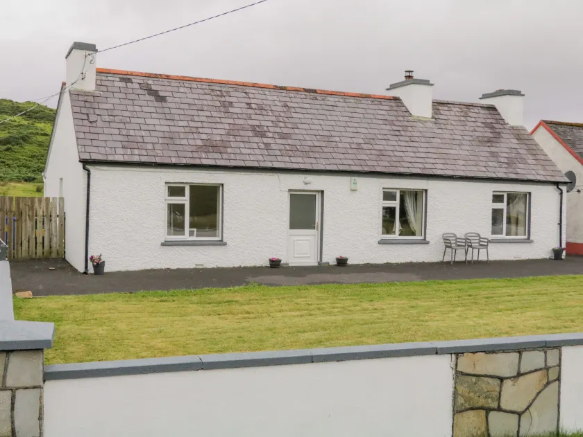 Maghera Caves Cottage - Image 1