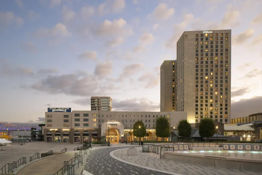 Hilton New Orleans Riverside - Image 1