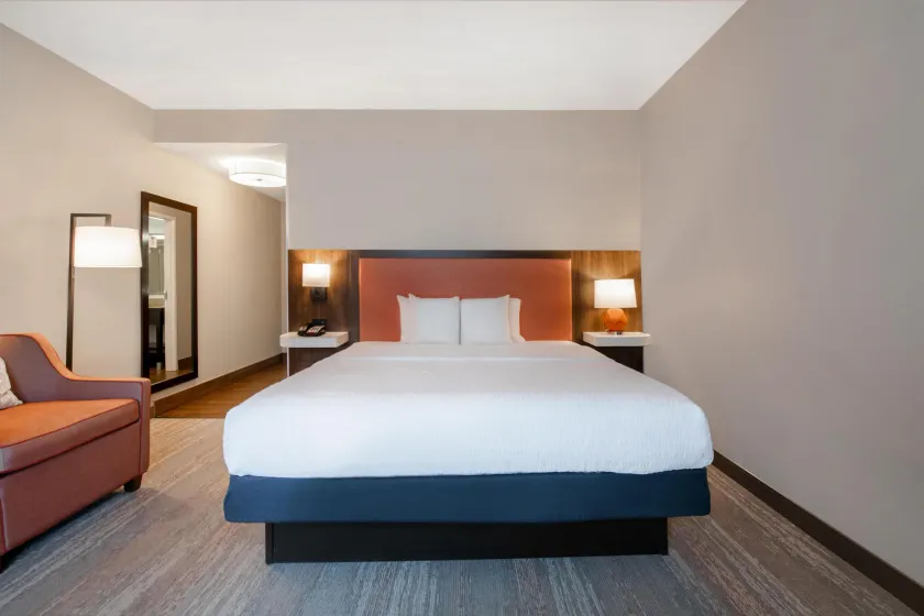 Hampton Inn & Suites Harvey/New Orleans West Bank - Image 1