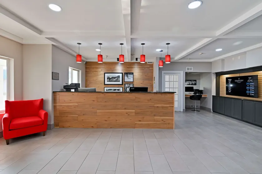 Country Inn & Suites by Radisson, Bloomington-Normal Airport, IL - Image 1