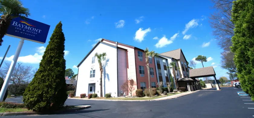 Baymont Inn & Suites by Wyndham Morrow - Atlanta I-75 South - Image 1
