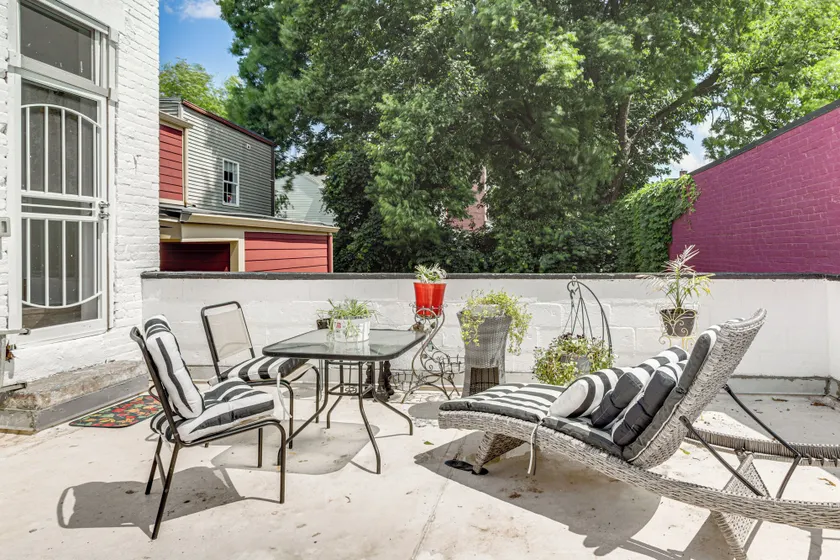 Walkable Apt in York St Historic District - Image 1