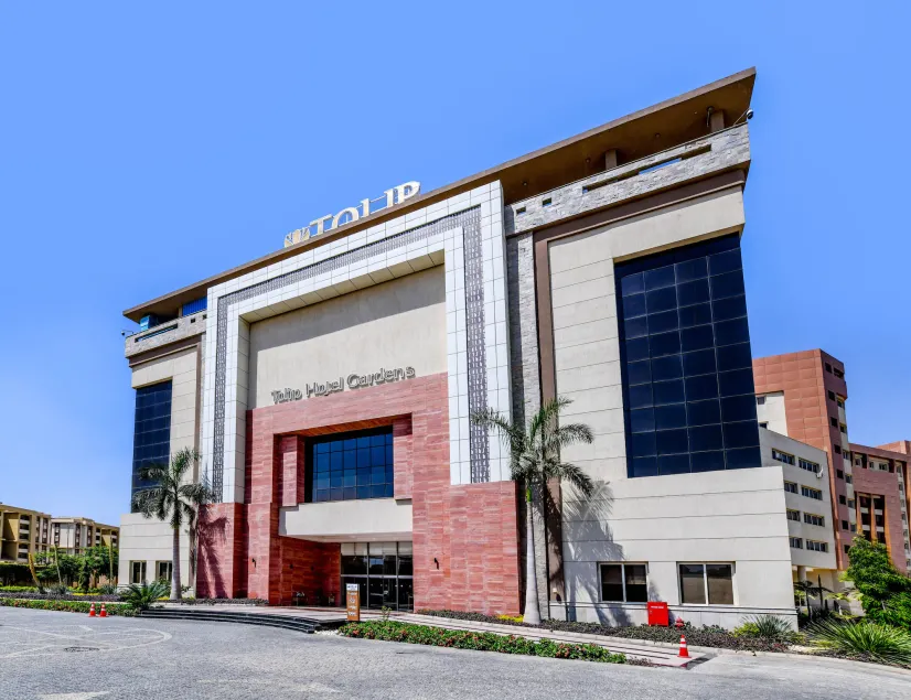 Tolip Gardens Hotel - Image 1