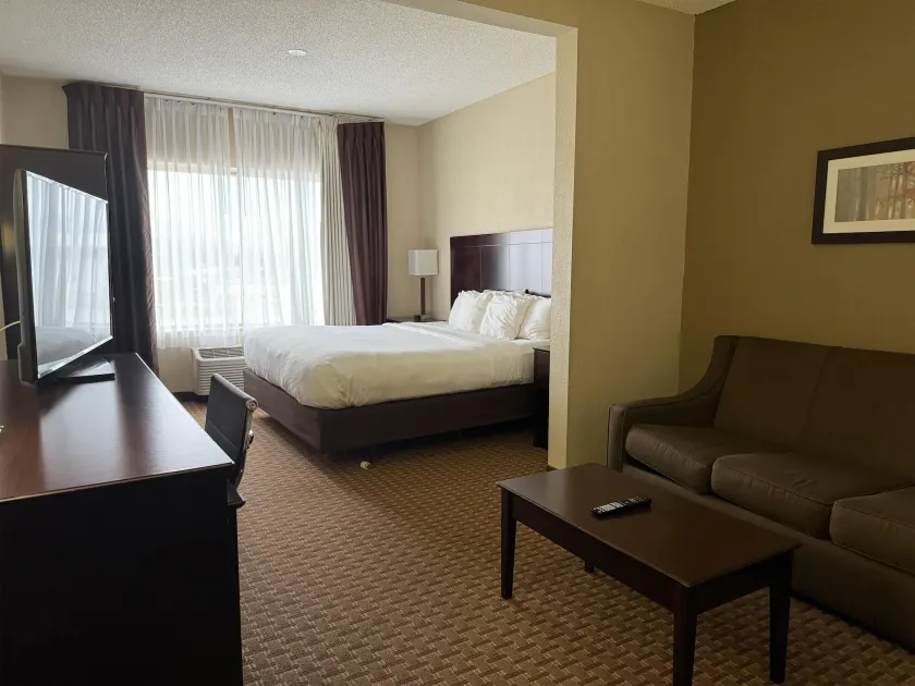 SureStay by Best Western Marion - Image 1