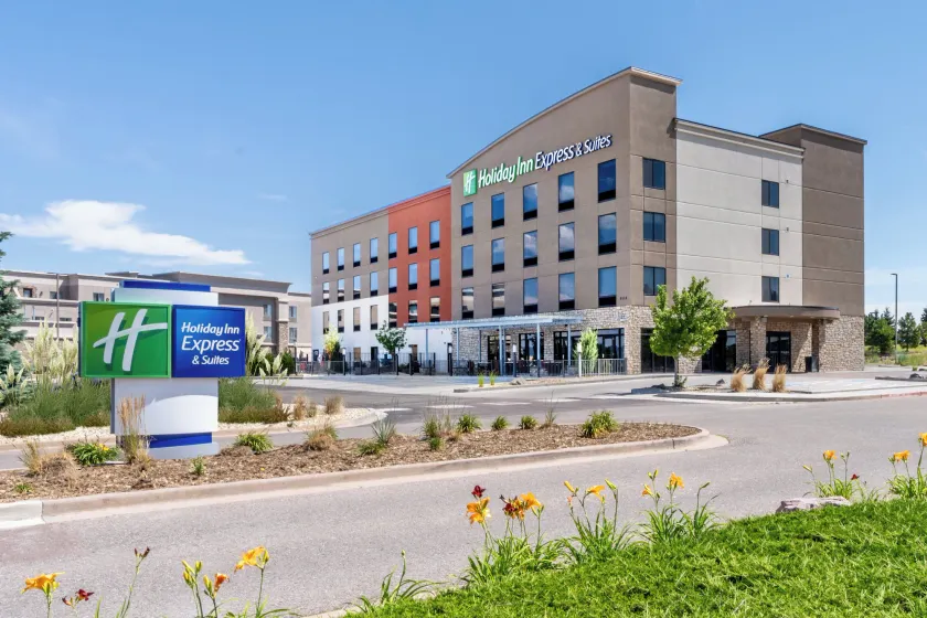 Holiday Inn Express & Suites - Colorado Springs AFA Northgate by IHG - Image 1
