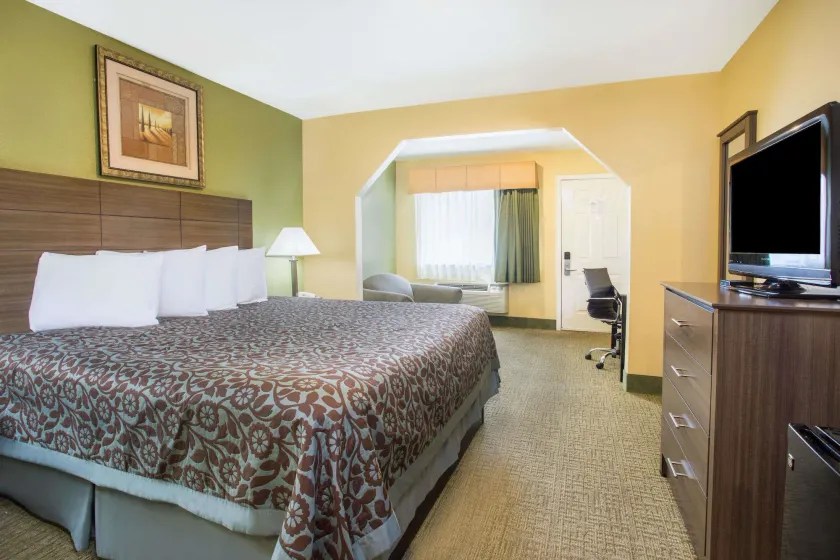 Days Inn by Wyndham Abbeville - Image 1