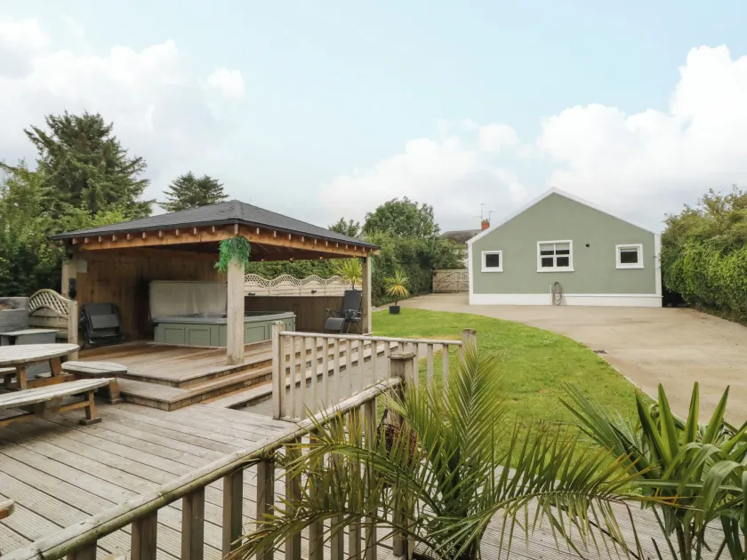 Woodside Guest House - Image 1