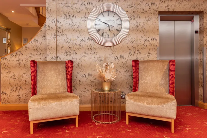 Tara Lodge - Image 1