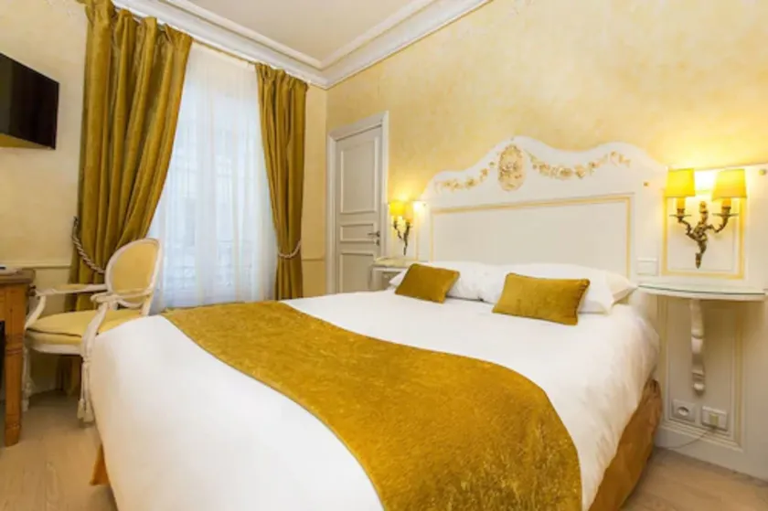 Hôtel Gavarni - Image 1