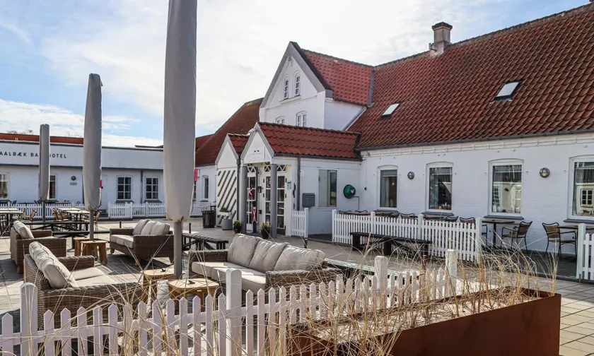 Aalbæk Badehotel - Image 1