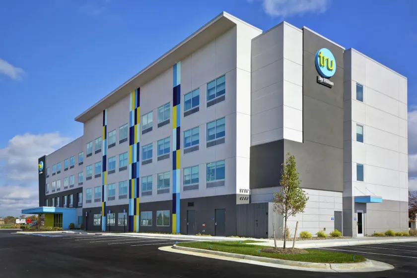 TRU By Hilton Winchester - Image 1
