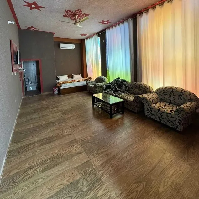 Hotel Raghukul - Image 1