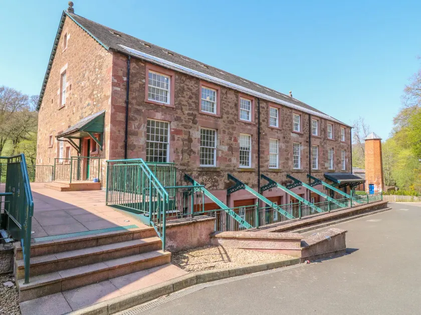 12 Keathbank Court - Image 1