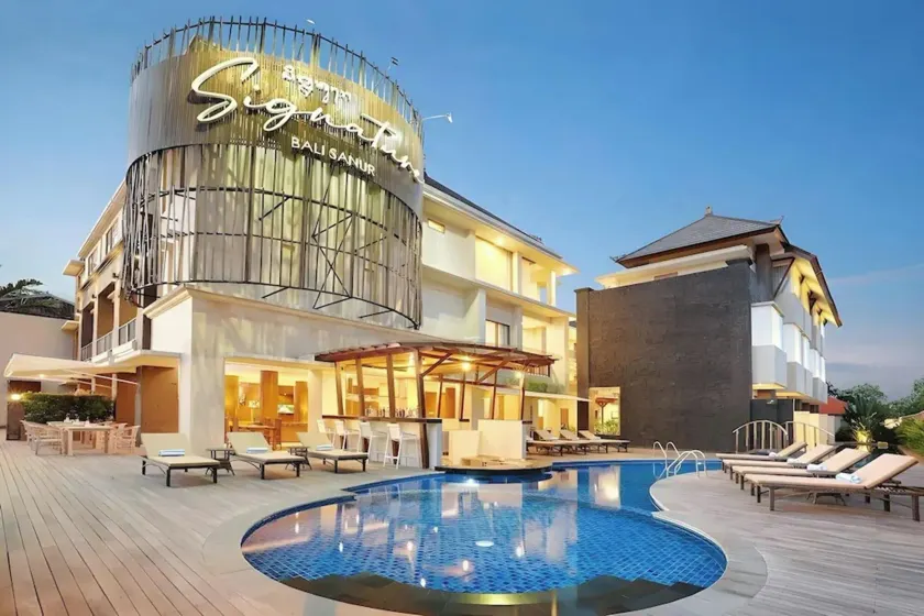Palette Signature Hotel - Image 1