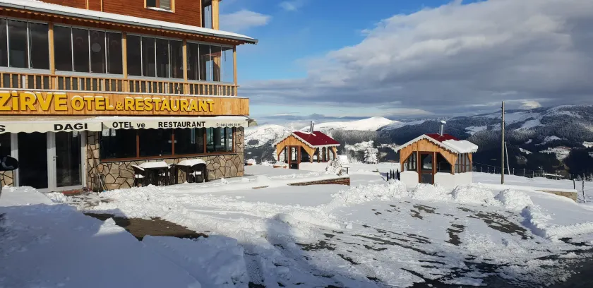 Sisdagi Zirve Otel - Image 1