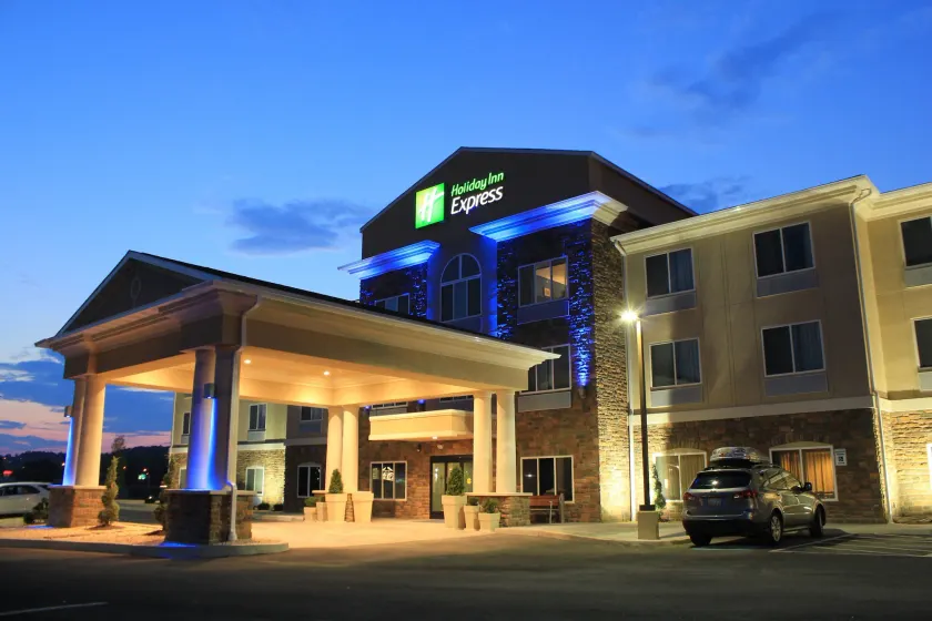 Holiday Inn Express & Suites Belle Vernon by IHG - Image 1