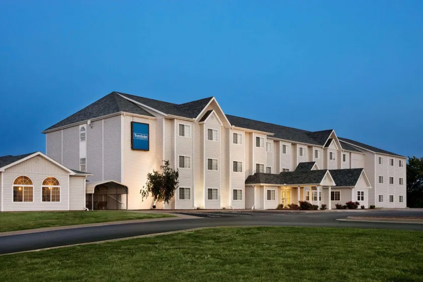 Travelodge by Wyndham Fort Scott - Image 1
