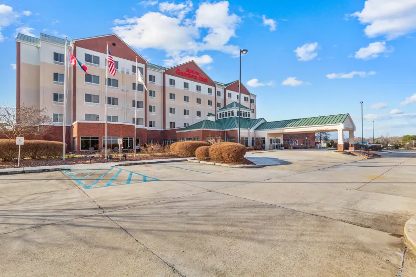Hilton Garden Inn Starkville - Image 1