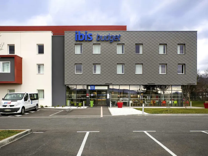 ibis budget Geneve Saint Genis Pouilly - Image 1
