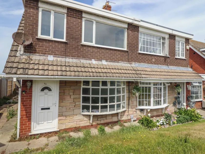 21 Bastion Gardens - Image 1