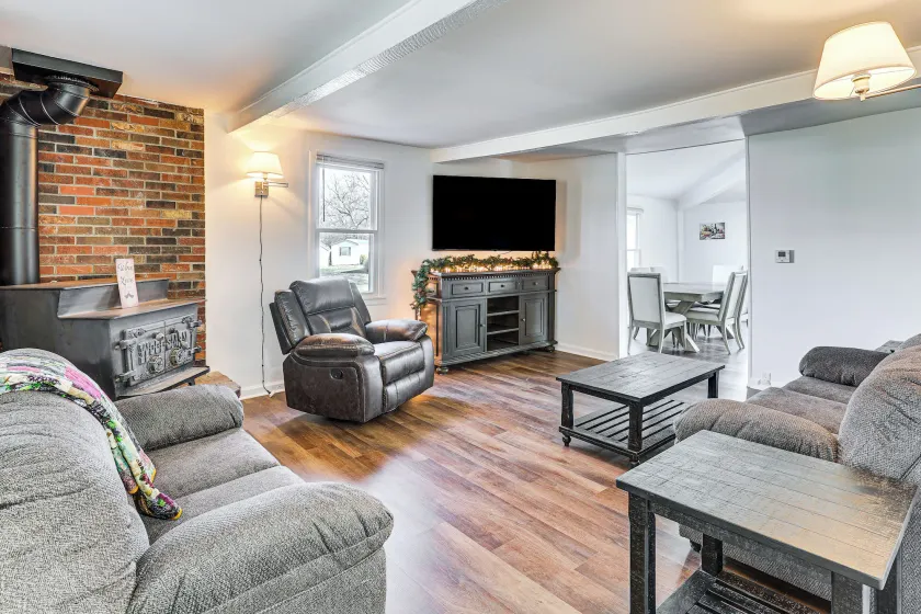 Steps to Winery! Updated Farmhouse in Holt - Image 1