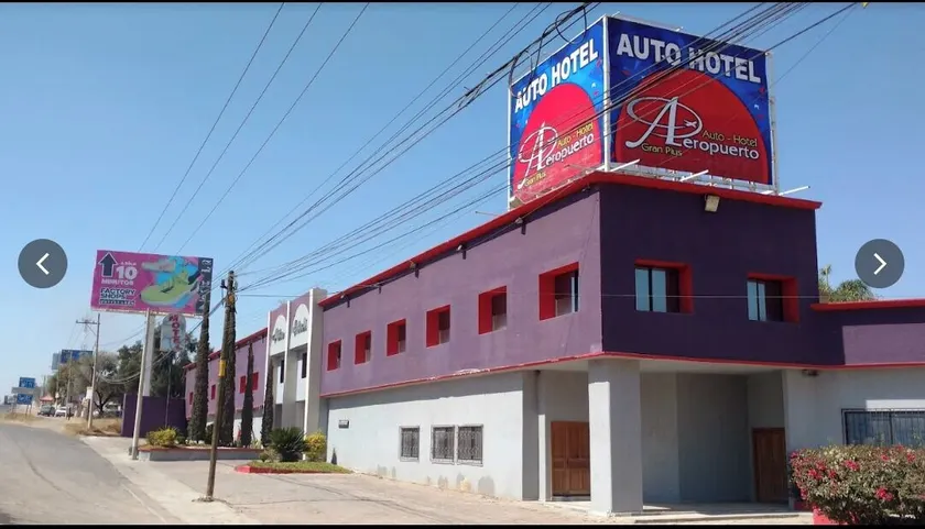 Auto Hotel Aeropuerto - Image 1
