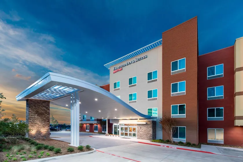Fairfield Inn & Suites by Marriott Dallas Waxahachie - Image 1