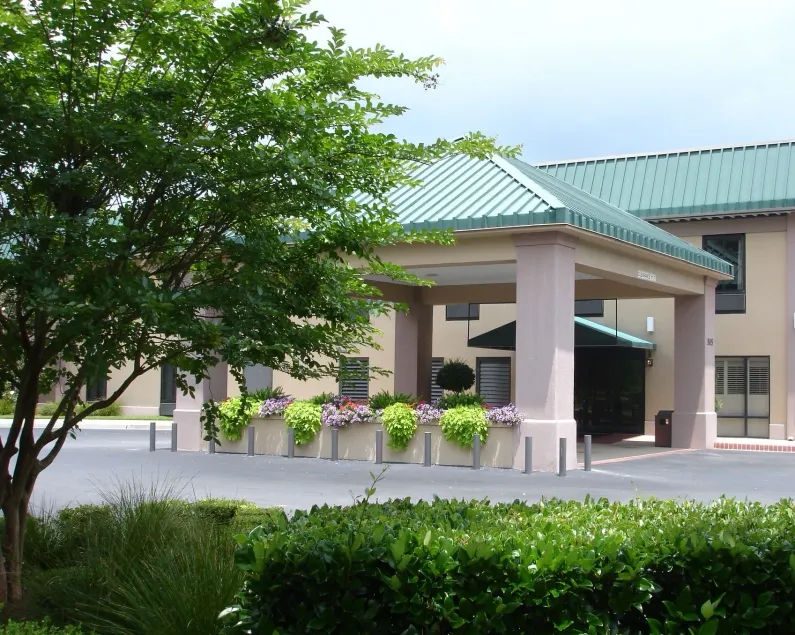 Moncks Corner Inn - Image 1