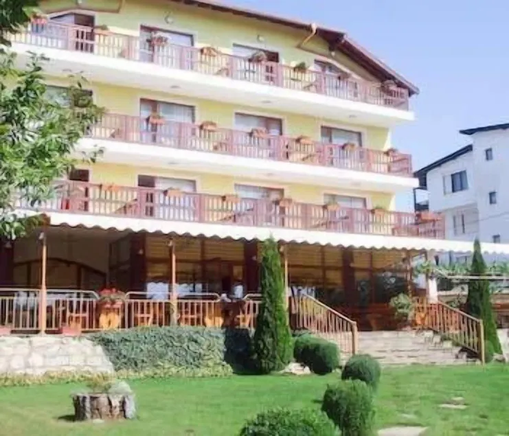 Margarita Hotel - Image 1