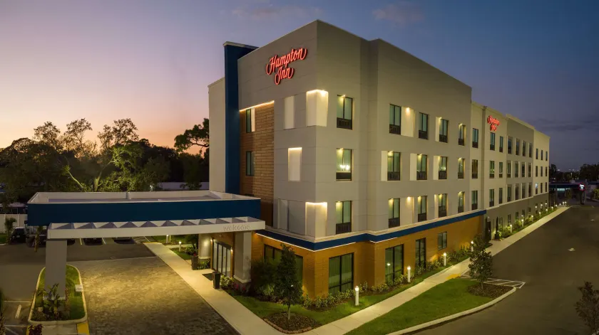 Hampton Inn Pinellas Park St. Petersburg, FL - Image 1
