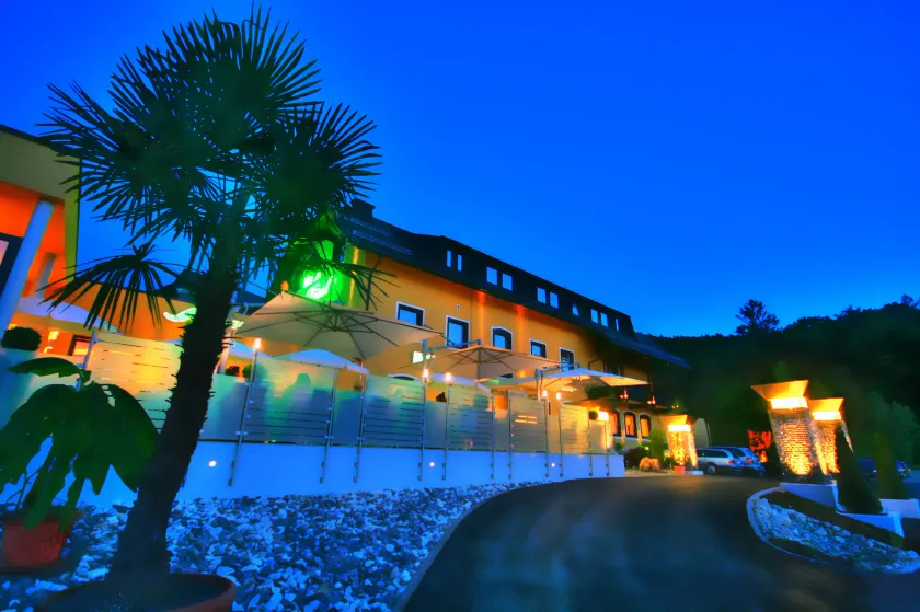Hotel Rösch - Image 1