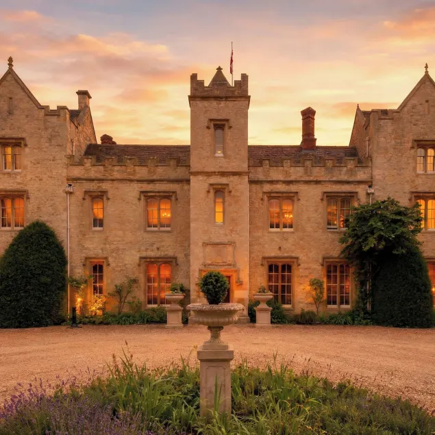 Weston Manor Hotel - Image 1
