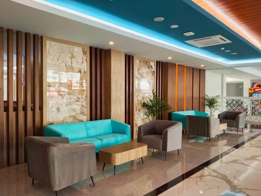 Front One Luxe Hotel Solo - Image 1
