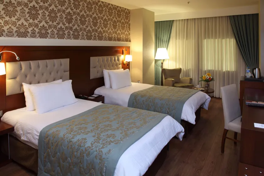 Hotel Senbayrak City - Image 1