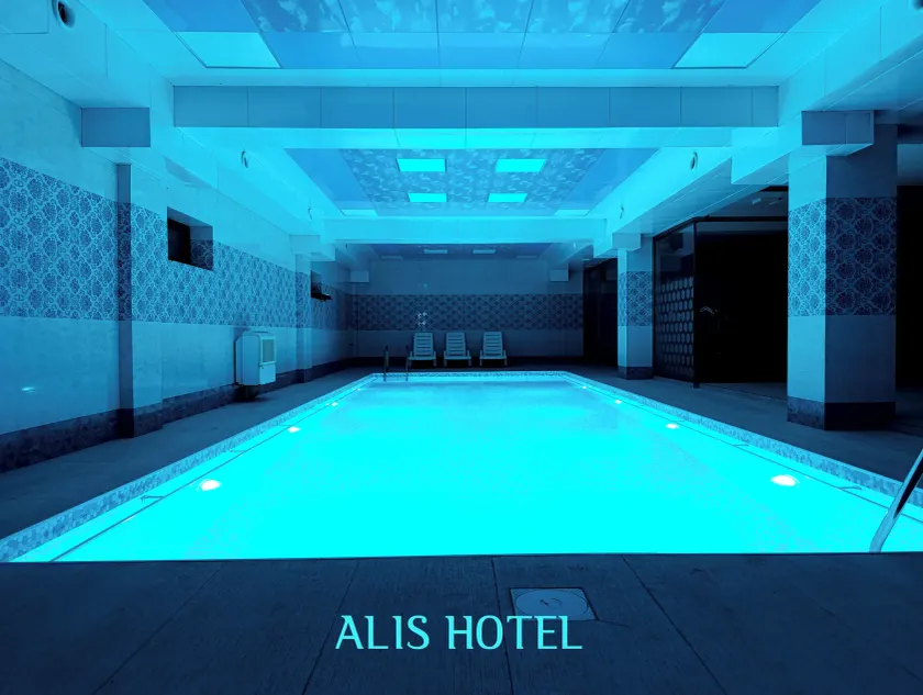 Alis Hotel - Image 1