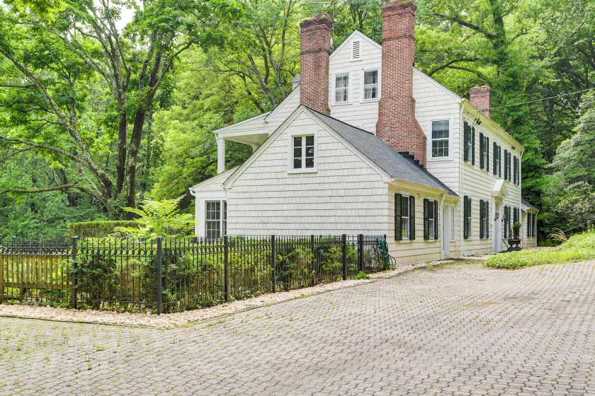 16 Mi to Baltimore: Spacious Home in Owings Mills! - Image 1