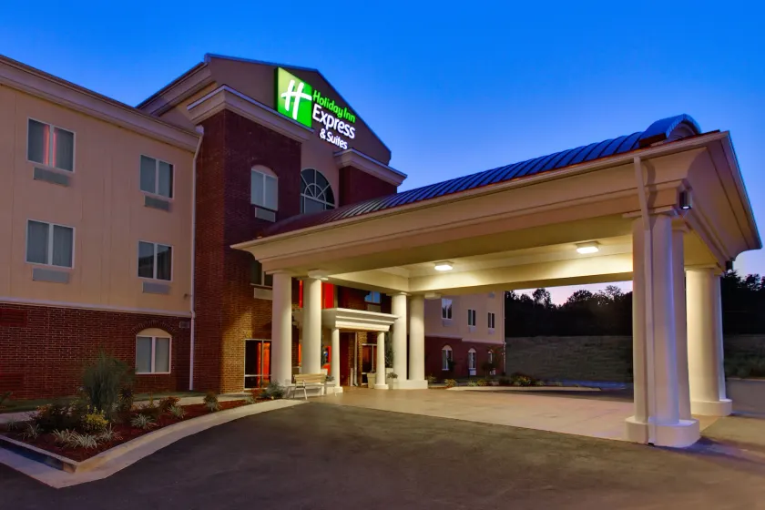 Holiday Inn Express & Suites Malvern by IHG - Image 1