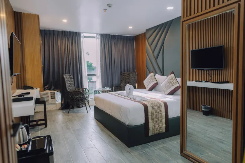 Shine Boutique Hotel - Image 1
