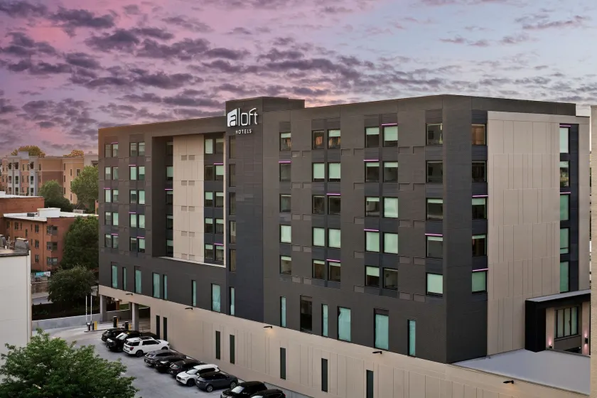 Aloft by Marriott Kansas City Country Club Plaza - Image 1