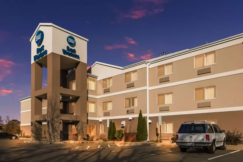 Best Western Empire Towers - Image 1