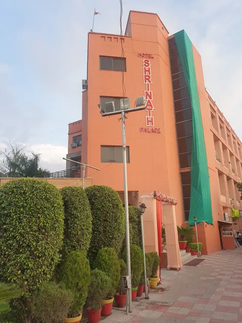 Hotel Shrinath Palace - Image 1