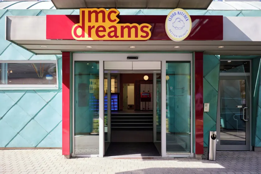 McDreams Hotel Stuttgart-City - Image 1